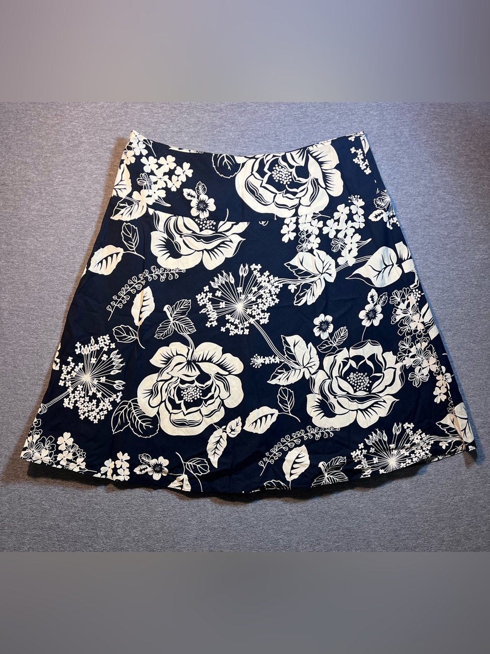 Old Navy A-Line Navy Skirt with Bold White Floral Print Side Zipper